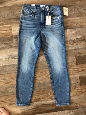 Good American light distressing with Stretch, Slim Fit Jeans, Size 29